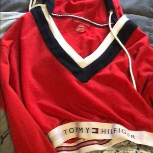 Tommy Hilfiger crop sweaters